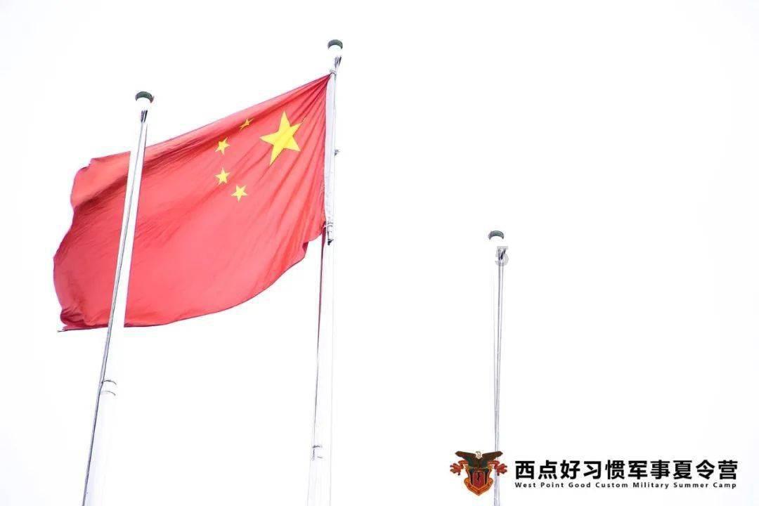 救援矮小的女孩
